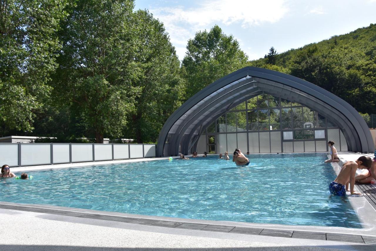 Hotel Domaine Du Lac Chambon Murol Exteriér fotografie