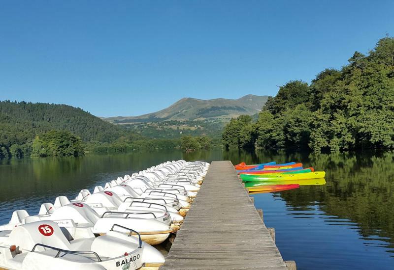 Hotel Domaine Du Lac Chambon Murol Exteriér fotografie